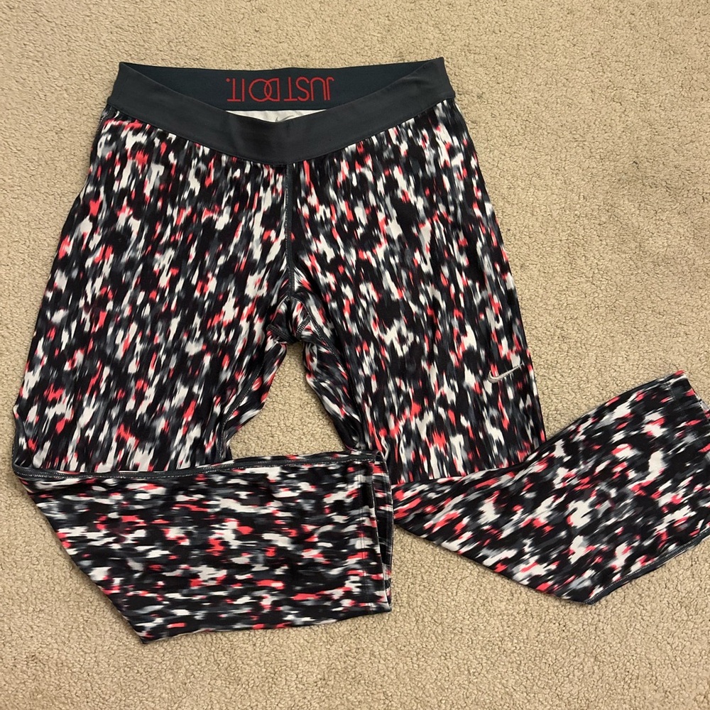 Nike Abstract Print Leggings
